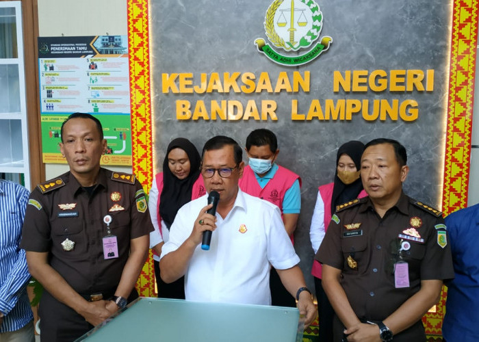 Kini Datang Sebagai Tahanan, Tiga Oknum Pegawai Kejari Bandar Lampung Minta Maaf ke Seluruh Pegawai