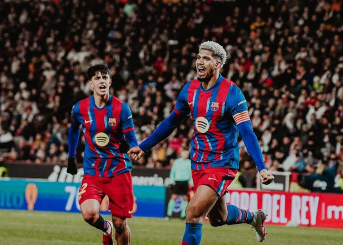 Araujo Klarifikasi Tackle Keras ke Foden, Tegaskan Tak Ada Niat Buruk