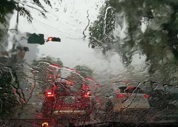 BMKG Prediksi Cuaca Buruk di Lampung Muncul hingga Malam Takbiran