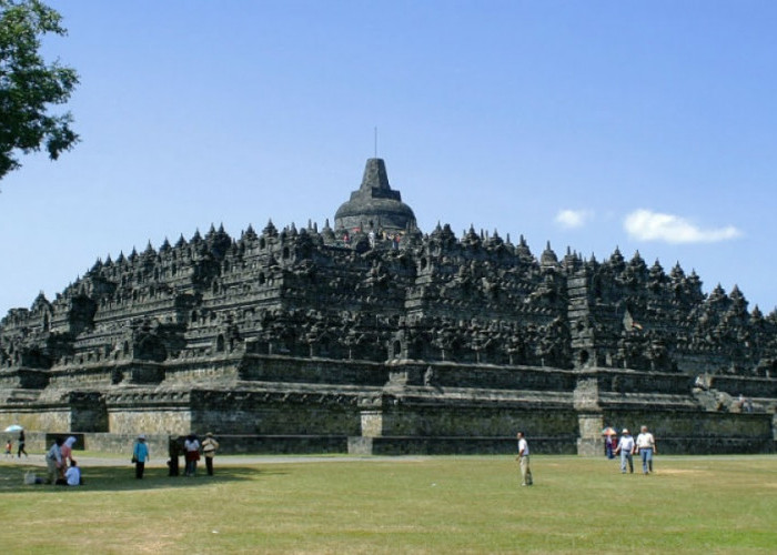 5 Candi Buddha Terbesar di Indonesia, Bahkan Ada yang Sangat Besar di Dunia Loh 