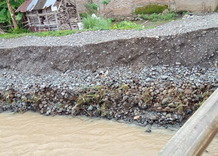 Banjir Bandang, Tanggul Darurat Sungai Way Semuong Terkikis Lagi