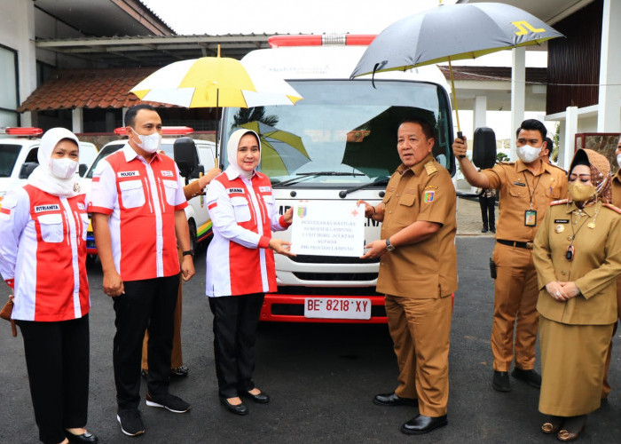 PMI dapat Tambahan Ambulans Jenazah dari Gubernur Lampung