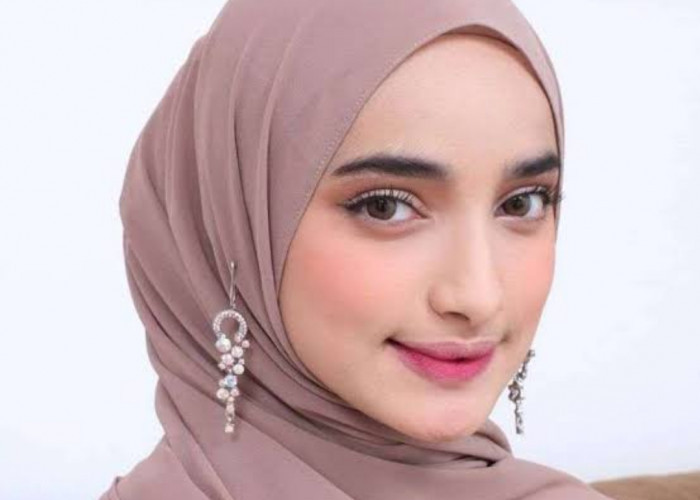 3 Aksesoris Hijab yang Bikin Penampilan Lebaran 2024 Jadi Lebih Cantik Maksimal 