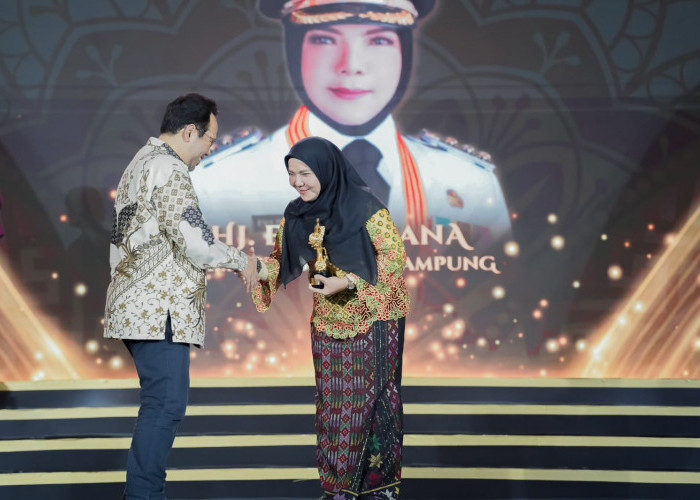 Wali Kota Bandar Lampung Raih Penghargaan Kartini Award: Perempuan Harus Berkarya!