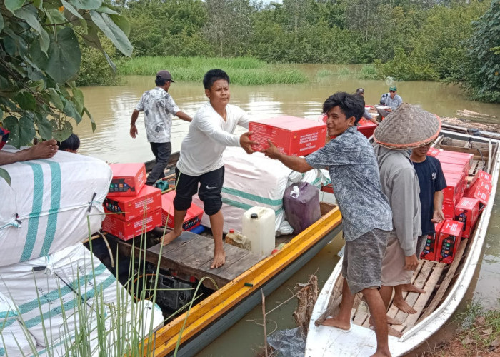 Kemensos Beri Bantuan Korban Banjir, di Desa Talang Batu di Mesuji
