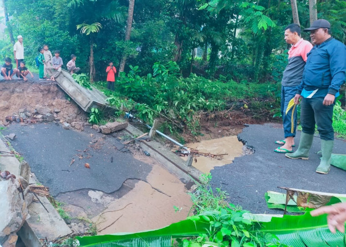 Banjir Bandang di Pematang Sawa Tanggamus Lampung, Jalan Utama Putus dan Ratusan Rumah Terendam 