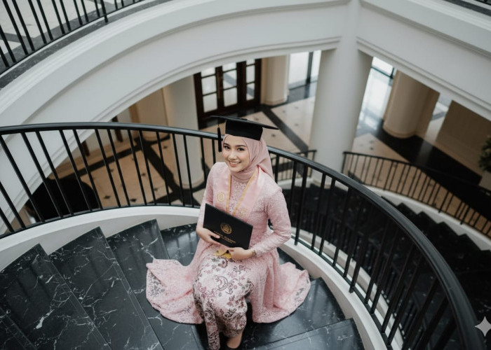 Abadikan Momen Istimewamu, Pakai Prompt Gemini AI Ini untuk Edit Foto Wisuda dengan Elegan
