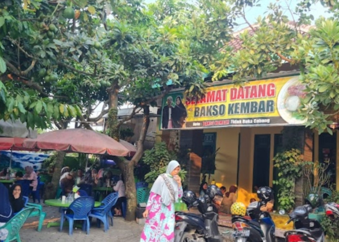 Nikmati Semangkok Bakso di Bakso Kembar, Kuliner Hidden Gem di Bandar Lampung 