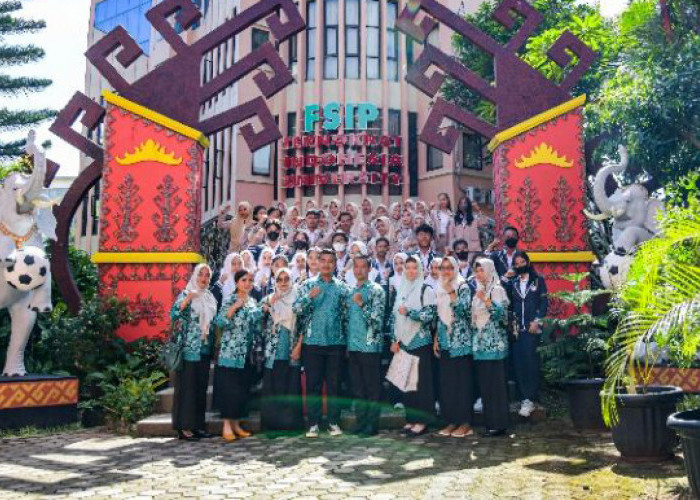 Kunjungi Universitas Teknokrat Indonesia, Siswa SMK Mitra Bhakti Dapat Motivasi Dari Wakil Rektor 