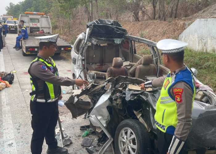 Diduga Micro Sleep, Enam Orang Tewas Dalam Kecelakaan Maut di Tol Terpeka Tulang Bawang Barat 