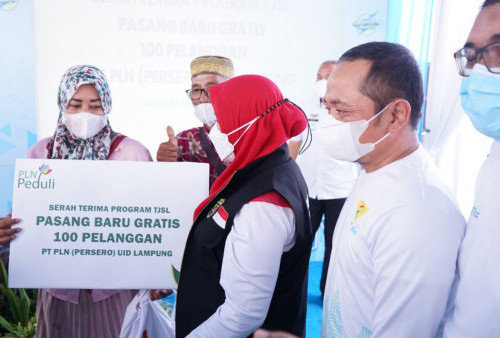 Kenalkan Kendaraan Bebas Emisi, PLN dan Wali Kota Bandar Lampung Touring Motor Listrik ke Pulau Pasaran