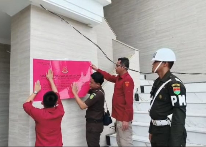 Kasus Korupsi Proyek Spam, Kejati Lampung Segel Rumah Eks Bupati Pesawaran Dendi Ramadhona