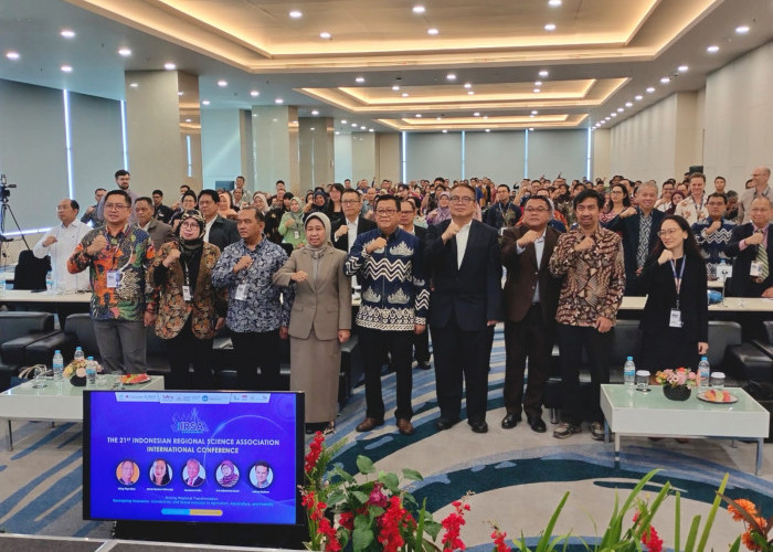 Tuan Rumah Konferensi Internasional, FEB Unila Jadi Pusat Perhatian Pakar Ekonomi Dunia