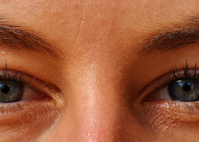 8 Cara Menjaga Kesehatan Mata Secara Alami, Nomor 5 Paling Mudah untuk Dilakukan