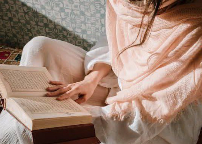 Dalil Hadis Pahala Baca Al-Quran di Ramadan, UAH Ungkap Pahala Tilawah Al-Quran Bisa Dilipatgandakan