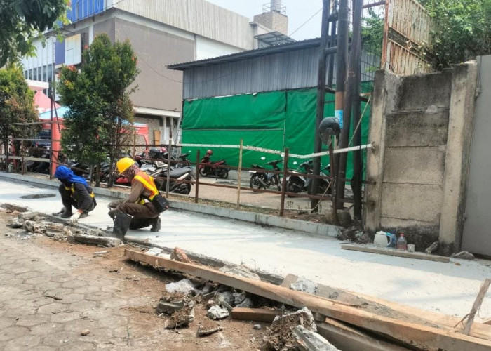 Komisi III DPRD Bandar Lampung Temukan Besi Tidak Sesuai Dalam Proyek Trotoar Jalan Sultan Agung