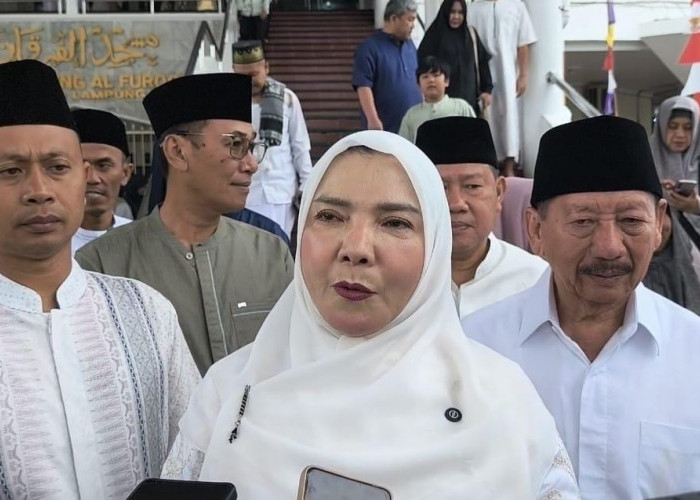 Momen Spesial Idul Fitri 1447 H, Bunda Eva Salat Id di Masjid Al-Furqon Bersama Keluarga