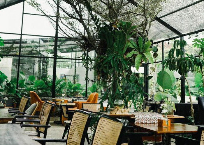 Garden Cafe Bernuansa Rumah Kaca, Inilah Tempat Ngopi Hits di Bandar Lampung