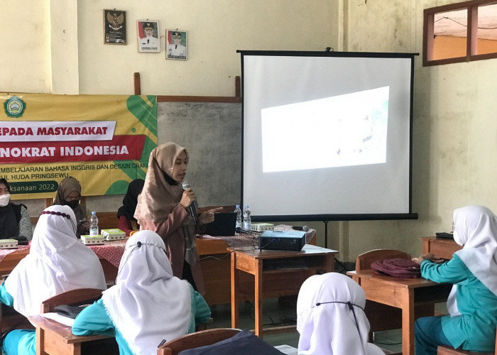 UTI Berikan Pelatihan Bahasa Inggris bagi Siswa SMK Nurul Huda Pringsewu