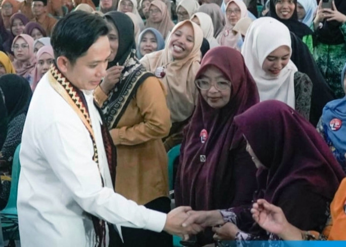 Bupati Radityo Egi Pratama Ajak Guru di Lamsel Melek Teknologi dan Terus Berinovasi