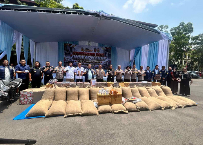 Polda Lampung Gagalkan Penyelundupan 280 Karung Kacang Tanah Asal India