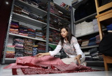 UMKM Binaan BRI ‘Kain Indonesia by Shifara’, Hidupkan Nafas Wastra Nusantara Lewat Koleksi Office Wear