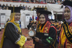 Inspiratif! Dokter Muda Unila Ini Selesaikan S2 Hanya 1 Tahun 4 Bulan dengan IPK 4,00 dan Jadi Lulusan Terbaik