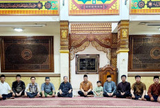 Tarawih Malam ke-13, Civitas Akademika Teknokrat Padati Masjid Asmaul Yusuf