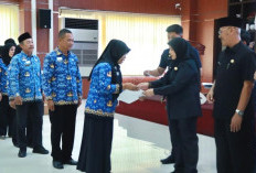 Pemkot Bandar Lampung Serahkan SK Purnabakti 116 ASN, Didominasi Tenaga Pendidik
