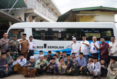 BPTD Kelas II Lampung Dampingi Kemenhub Serahkan Bantuan Bus Sekolah di Lampung Barat