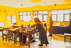 Hanya Ada Dua Siswa Baru di SDN 1 Gedung Meneng, Guru Tetap Semangat dan Ingatkan Ini