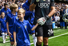 Debut Manis Emiliano Martinez Bersama Chelsea Ditandai Kemenangan Dramatis di Stamford Bridge