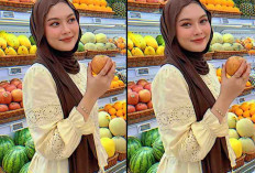 Gemini AI Hadirkan Potret Gaya Hidup Supermarket Ala Wanita Berhijab Tampil Elegan dengan Sentuhan Vintage