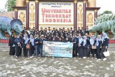 Tim Mobil ListrikTeknokrat Kenalkan Teknologi Kendaraan Ramah Lingkungan di SMK Esa Kencana