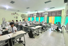 Lestarikan Budaya, SMA di Bandarlampung Kompak Galakkan Program 'Kamis Beradat”
