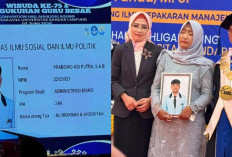 Kisah Haru Ibu Lulusan UBL yang Wakili Almarhum Putranya Terima Ijazah