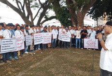 Ratusan Buruh TKBM Pelabuhan Panjang Demo ke Kantor Gubernur, Minta Pemprov Lampung Tegas Soal Regulasi
