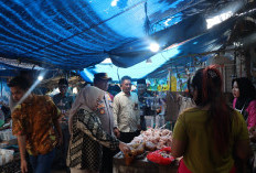 Jelang Idul Fitri, Bupati Elfianah dan Kapolres Mesuji Sidak Harga Bahan Pokok