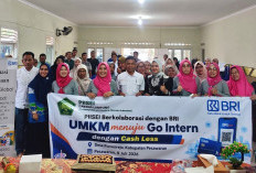 Tim PkM Dosen FEB Unila Latih UMKM Desa Purworejo Pesawaran Go Global Lewat Qris 
