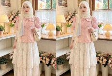 Prompt Gemini AI Hasilkan Potret Soft Pastel Vintage Realistis, Hijab Ivory Tampil Anggun di Café Floral 