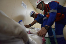 Terjang Cuaca Ekstrem, Kapal Tanker Pertamina Non Stop Salurkan Energi dan Harapan ke Sumatra!