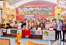 Inovasi Mahasiswa Teknokrat Berbasis Website PLUSTIKK Tampil Pada Academic Expo UTI 2026