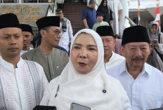 Momen Spesial Idul Fitri 1447 H, Bunda Eva Salat Id di Masjid Al-Furqon Bersama Keluarga