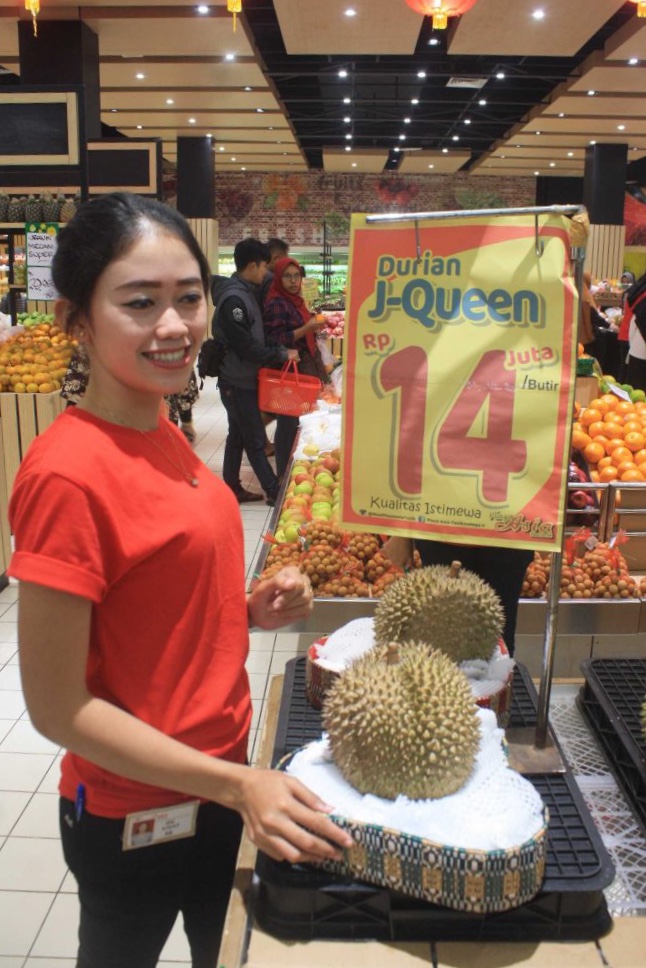 Wow, Durian Ini Dijual Rp 14 Juta per Butir