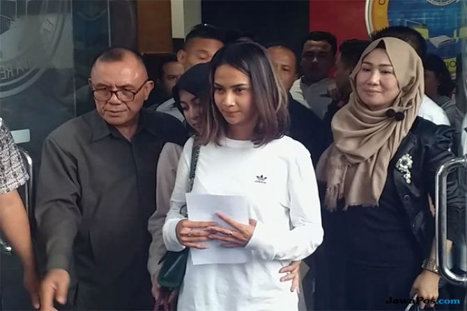 Kuasa Hukum Bantah Vanessa Angel Ditahan