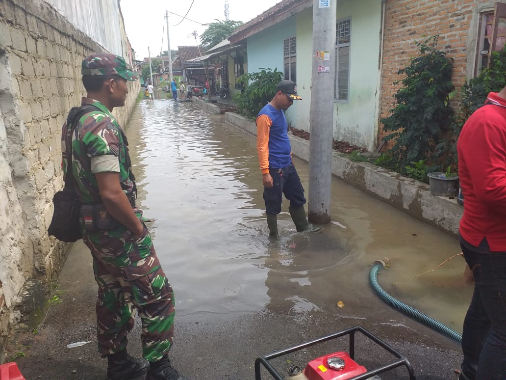 40 Rumah Kebanjiran, BPBD Bandarlampung Gunakan Pompa Penyedot