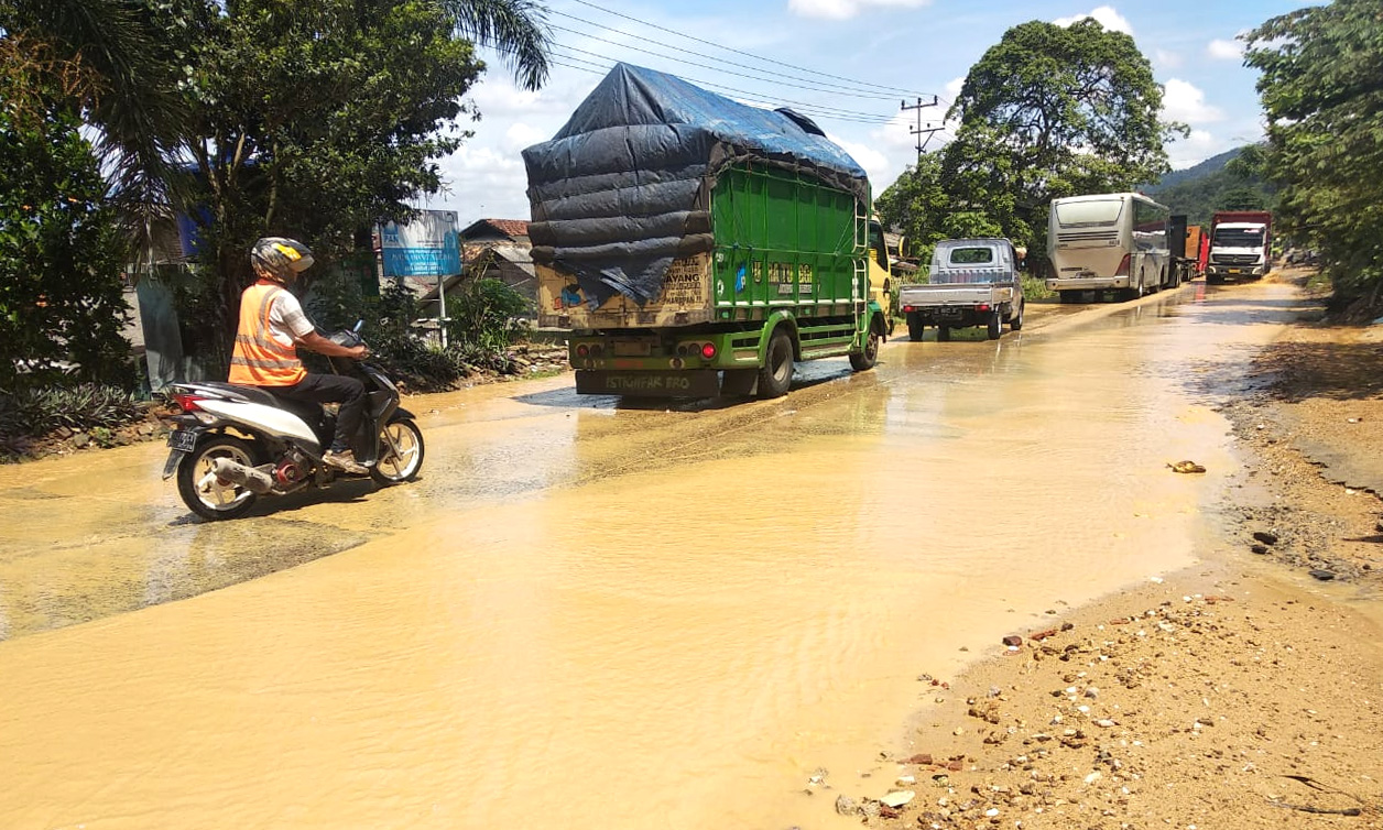 Hati-hati, Jalinsum Masih Tergenang