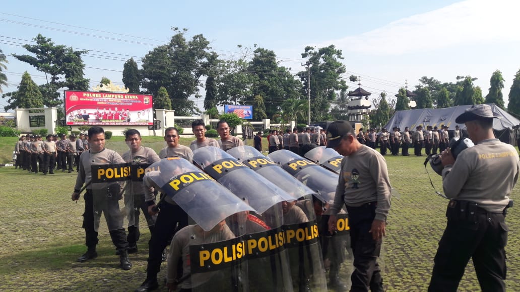 Matangkan Sispamkota, Polres Lampura Gelar Latihan Dalmas