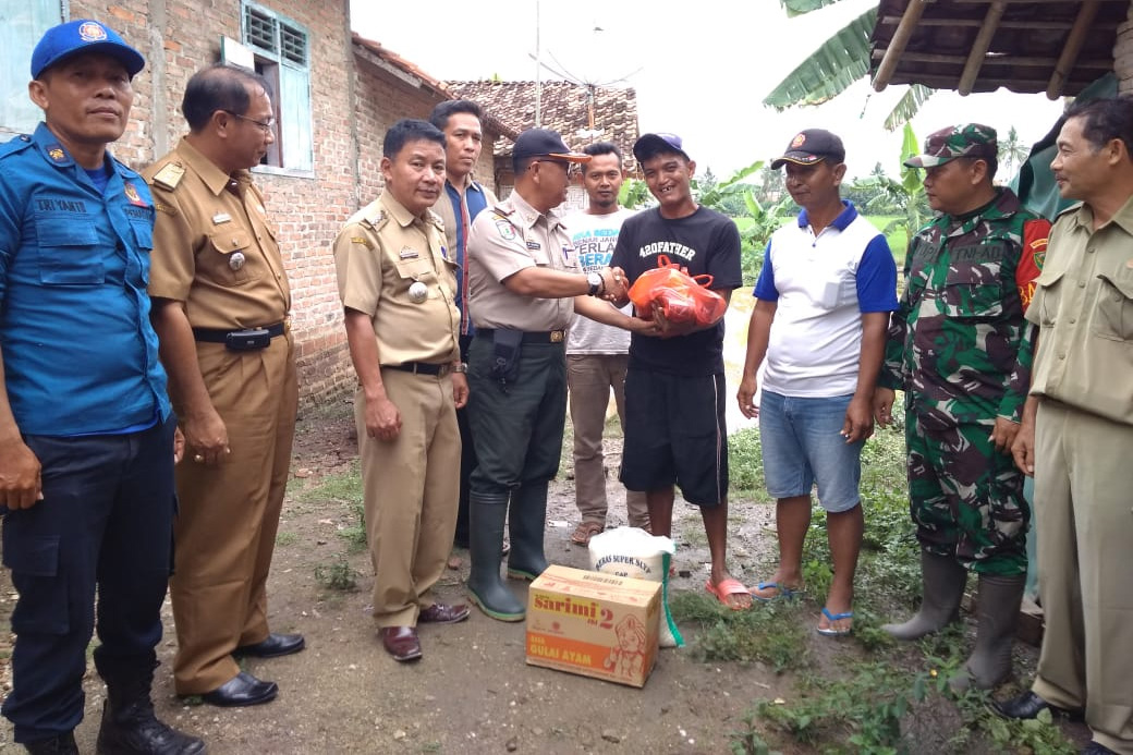 Pemkab Pringsewu Bantu Korban Banjir