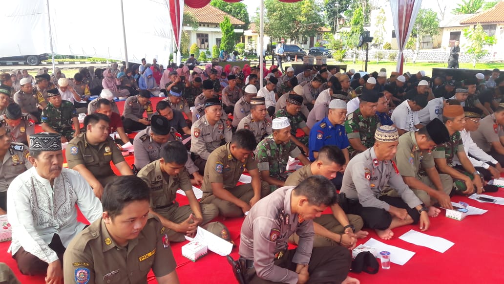 Peringati Isra Mi\'raj dengan Istighosah dan Doa Bersama